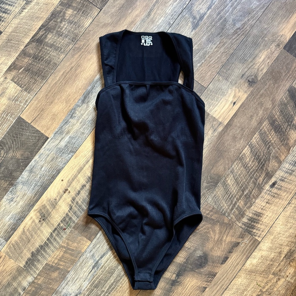OQQ Square neck Women's Bodysuit